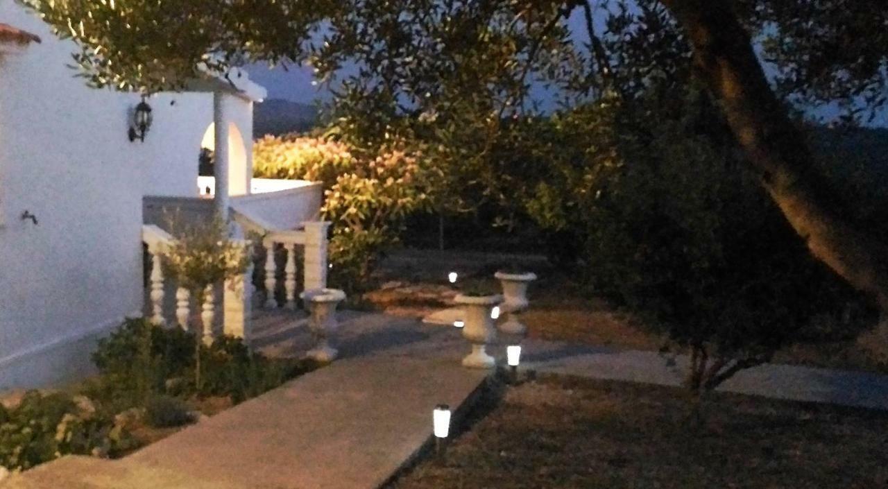 הוילה שיבניק The Garden Of Elais מראה חיצוני תמונה